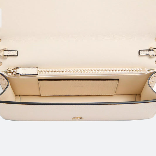 Rockstud Wallet With Chain In Grainy Calfskin
