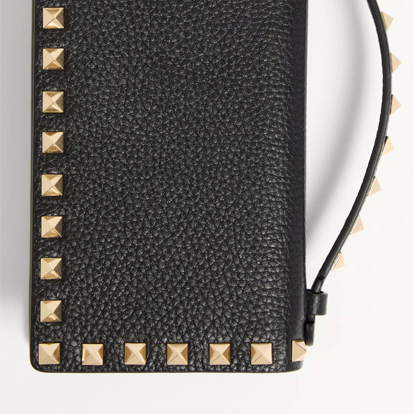 Rockstud Wallet With Chain In Grainy Calfskin